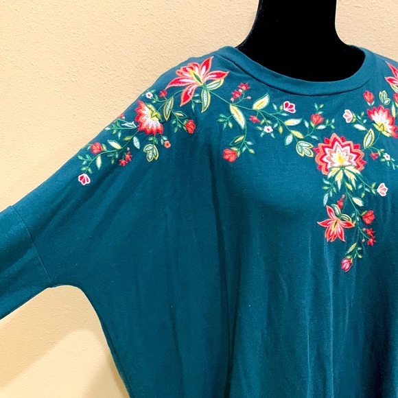 UMGEE long blouse 👚 - Picture 4 of 6